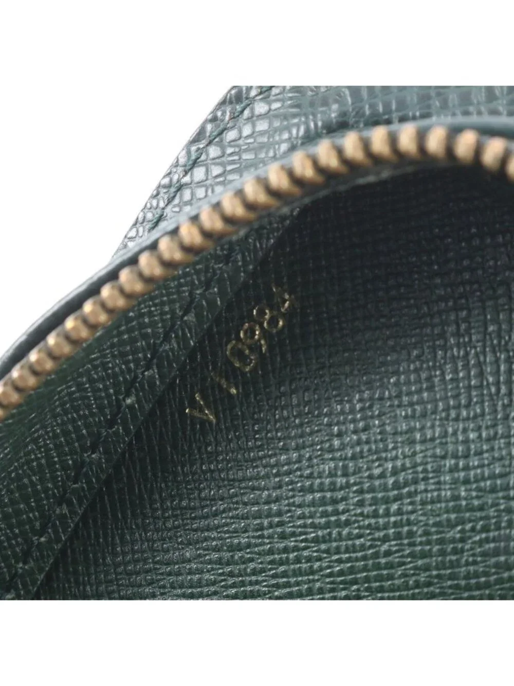 Louis Vuitton Taiga Baikal Leather Clutch Pouch Business